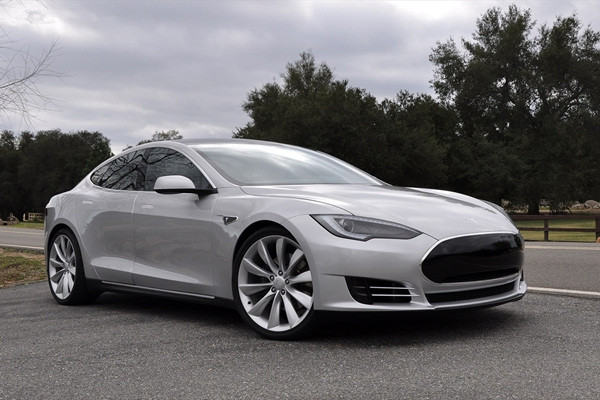 富士康代工特斯拉 將降低電池等技術(shù)的成本 富士康代工特斯拉 將降低電池等技術(shù)的成本