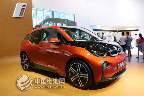 電動汽車在歐洲走熱 上半年銷量激增九成 電動汽車在歐洲走熱 上半年銷量激增九成