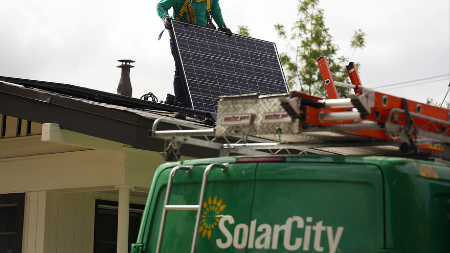 美國特斯拉太陽城重挫 馬斯克黔驢技窮? 美國特斯拉太陽城重挫 馬斯克黔驢技窮?