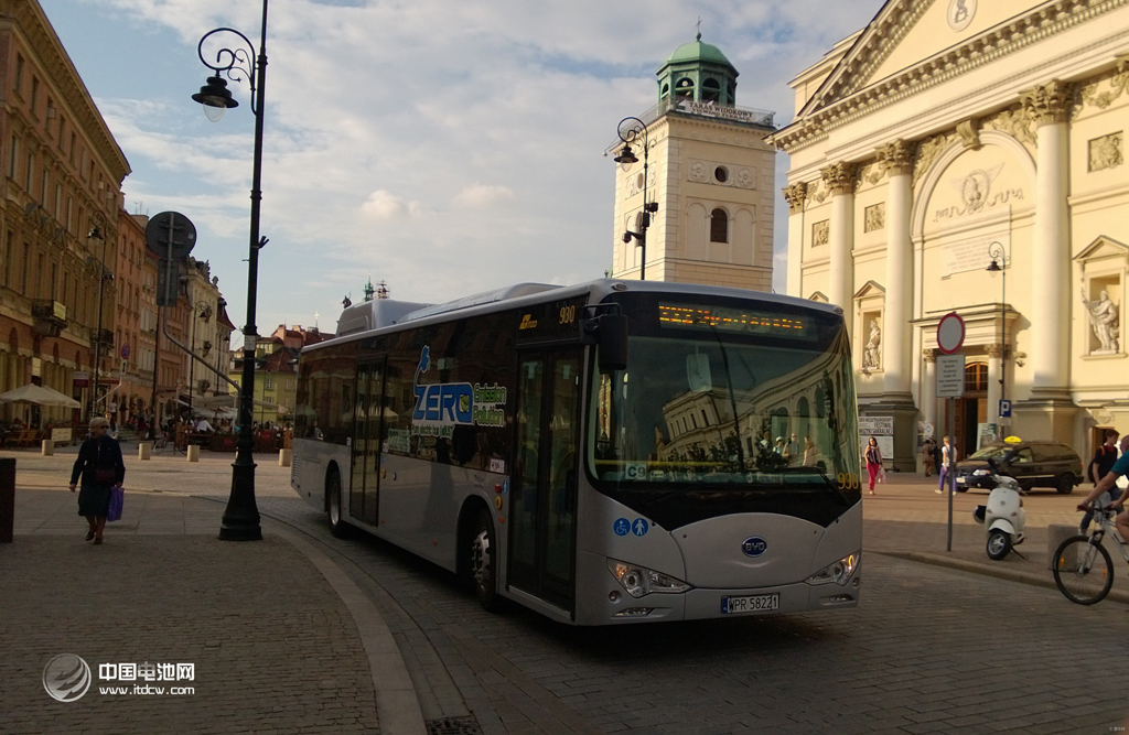 比亞迪K9 比亞迪K9