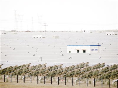 甘肅敦煌為世界大規(guī)模光伏電站項目提供了范本