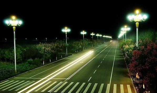 北京市昌平區首批路燈充電樁“將上崗”運行 北京市昌平區首批路燈充電樁“將上崗”運行