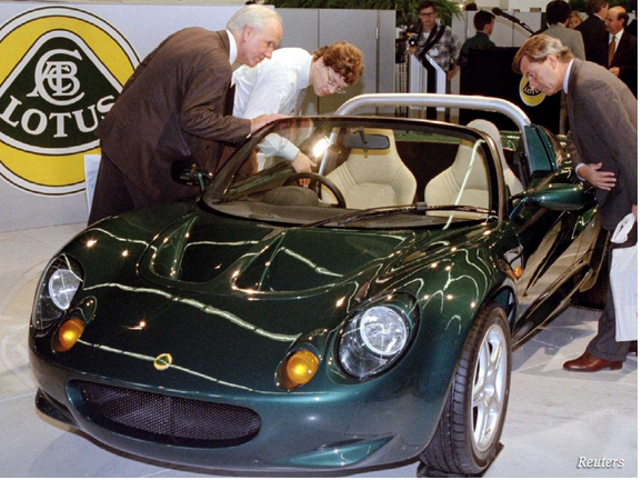 特斯拉誕生內(nèi)幕曝光：創(chuàng)新、背叛和電動(dòng)跑車