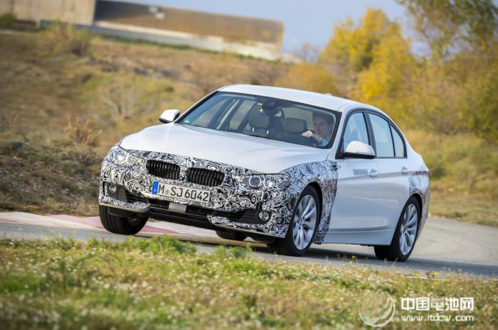 寶馬3系插電式混動原型車發布 采用鋰電池 寶馬3系插電式混動原型車發布 采用鋰電池