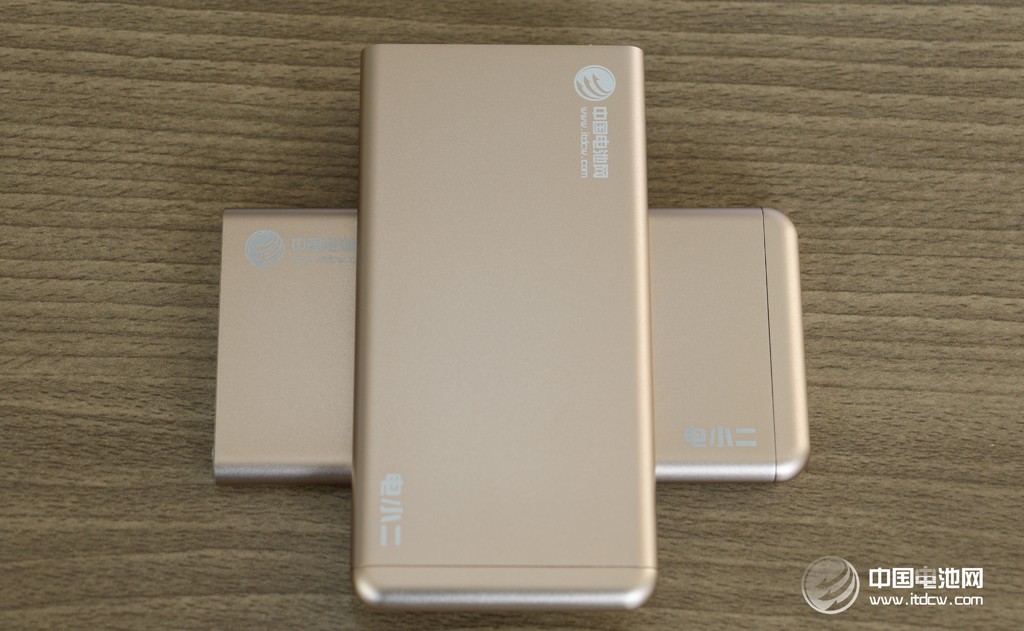 愛了,就不要釋手!電小二鋒6移動電源到手 愛了,就不要釋手!電小二鋒6移動電源到手