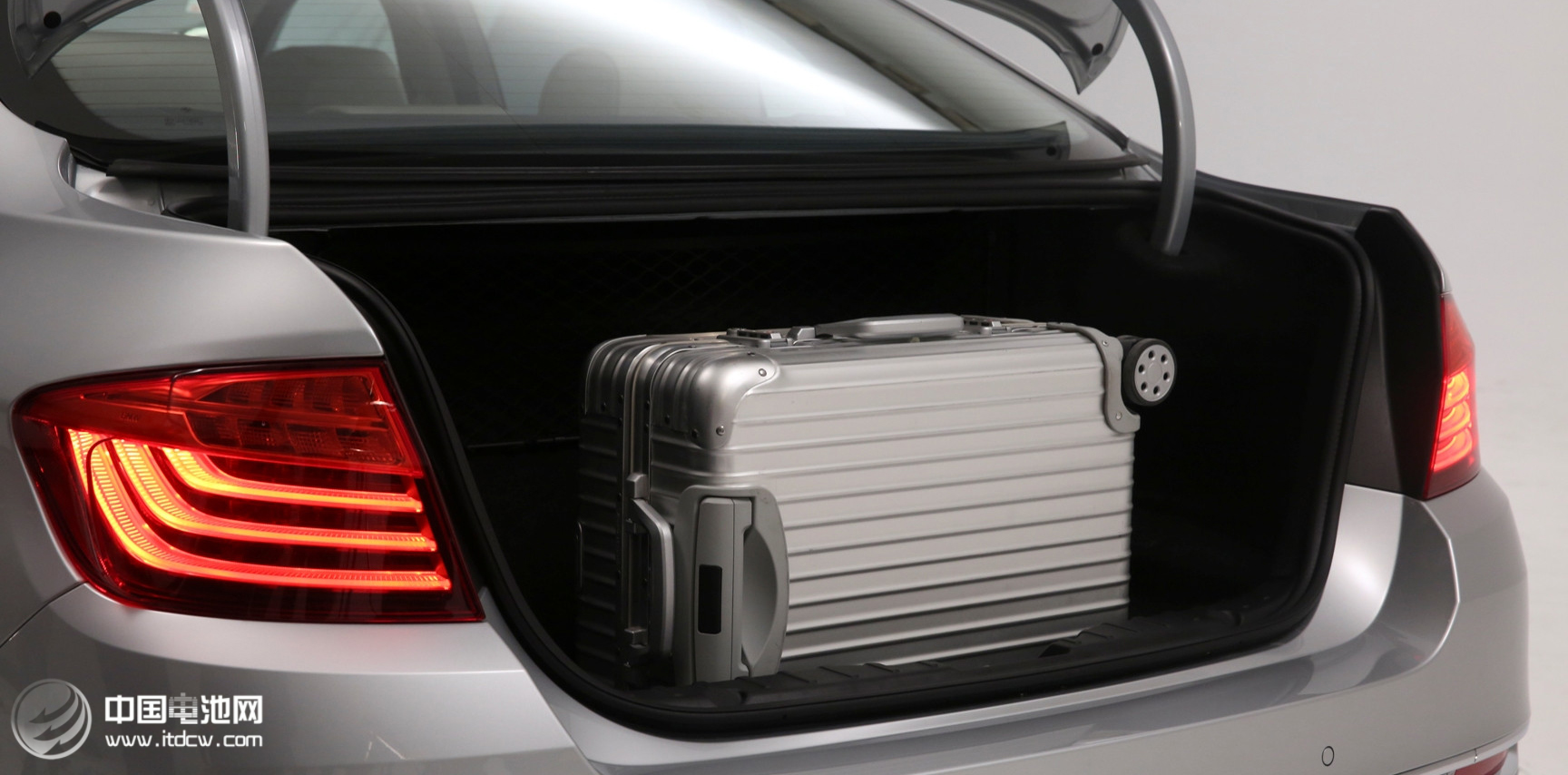 華晨寶馬自主研發新能源車再提速 BMW530Le首發 華晨寶馬自主研發新能源車再提速 BMW530Le首發