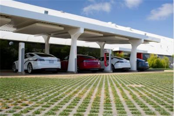 特斯拉CEO馬斯克的霸業:電動汽車只是個楔子而已 特斯拉CEO馬斯克的霸業:電動汽車只是個楔子而已