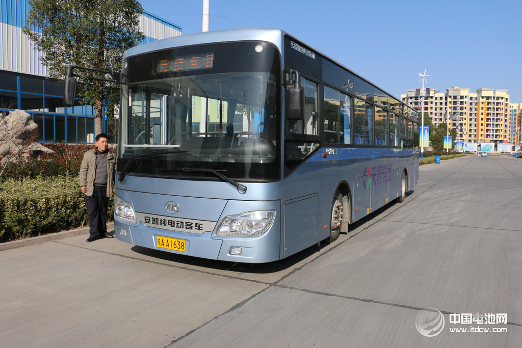 中國(guó)電池網(wǎng)率團(tuán)參觀考察安徽天康集團(tuán)鋰電新能源 中國(guó)電池網(wǎng)率團(tuán)參觀考察安徽天康集團(tuán)鋰電新能源