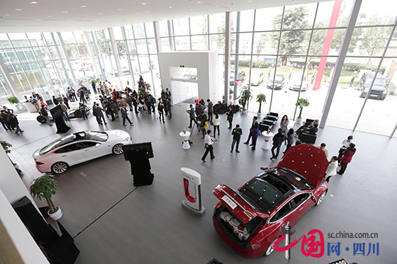 特斯拉成都體驗中心今日在成都高新區(qū) 特斯拉成都體驗中心今日在成都高新區(qū)