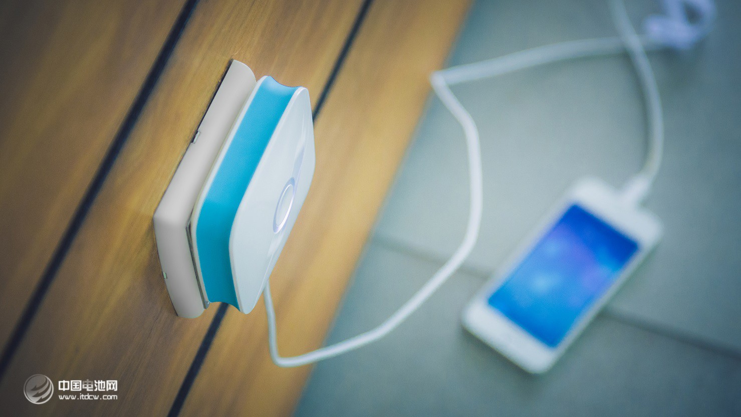 令狐PR007移動電源