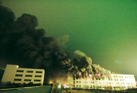 東莞市今明陽電池發生火災致五人死亡 東莞市今明陽電池發生火災致五人死亡