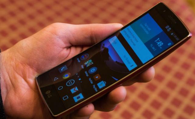 LG發布第二代曲面屏手機 擦傷可自我修復