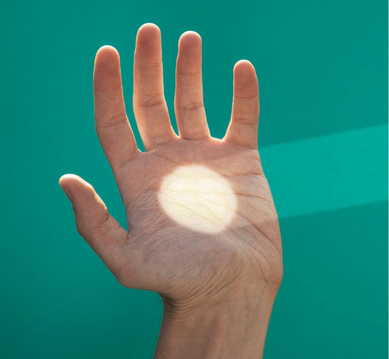 為什么太陽能發電的成本比風力發電和水力發電高？