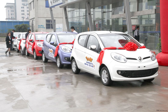 低速電動車上路遭嚴查 生產(chǎn)大省面臨銷售囧境 低速電動車上路遭嚴查 生產(chǎn)大省面臨銷售囧境