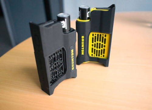 不再是浮云  傳說氫燃料電池的移動(dòng)電源開賣