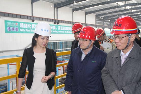 日中經(jīng)濟(jì)協(xié)會(huì)是于日中恢復(fù)邦交正常化的1972年11月22日成立的日中經(jīng)濟(jì)關(guān)系專(zhuān)業(yè)團(tuán)體，致力于推動(dòng)兩國(guó)經(jīng)貿(mào)合作，促進(jìn)民間友好關(guān)系。