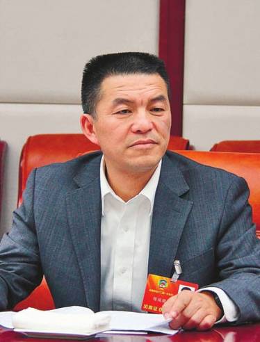 陳俊驄:建議統一電動汽車、電動自行車電池規格 陳俊驄:建議統一電動汽車、電動自行車電池規格