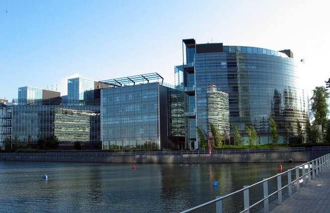 諾基亞的跌宕起伏:從高峰跌落引發(fā)芬蘭全國性危機(jī) 諾基亞的跌宕起伏:從高峰跌落引發(fā)芬蘭全國性危機(jī)