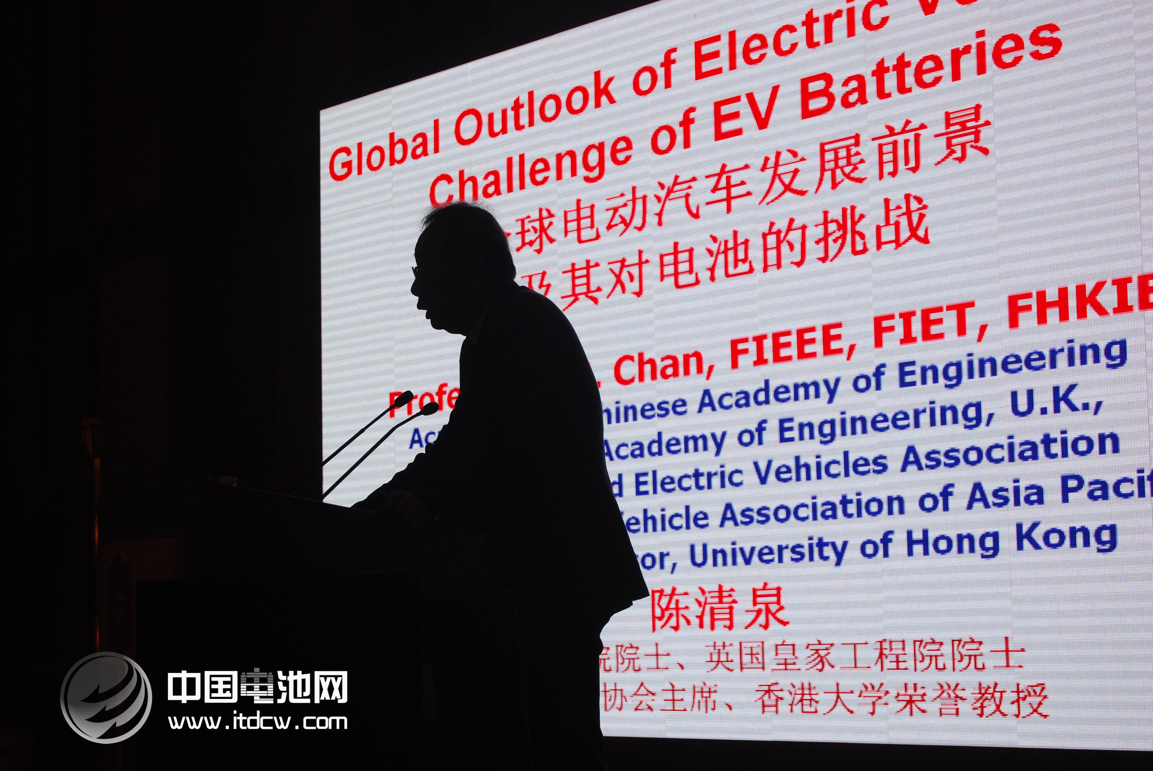 中國工程院院士、世界電動車協會主席陳清泉 中國工程院院士、世界電動車協會主席陳清泉