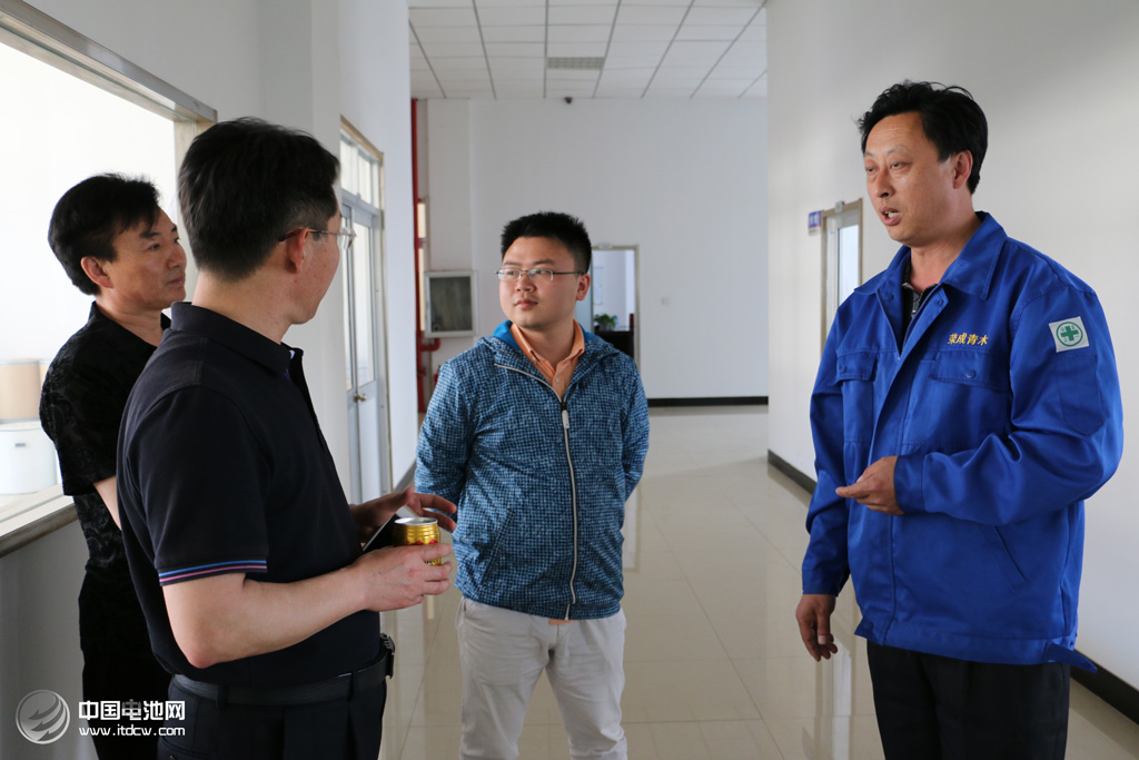 中國電池網(wǎng)一行在山東威海調(diào)研榮成青木化學(xué) 中國電池網(wǎng)一行在山東威海調(diào)研榮成青木化學(xué)