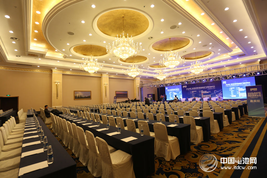 2014第二屆鋰電達(dá)沃斯論壇現(xiàn)場(chǎng) 2014第二屆鋰電達(dá)沃斯論壇現(xiàn)場(chǎng)