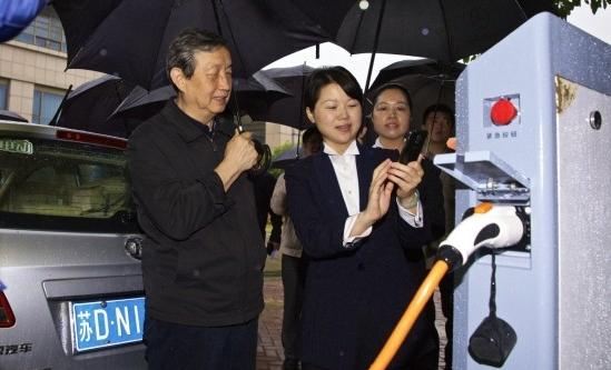 國務院副總理馬凱調研新能源汽車 概念股望被引爆 國務院副總理馬凱調研新能源汽車 概念股望被引爆