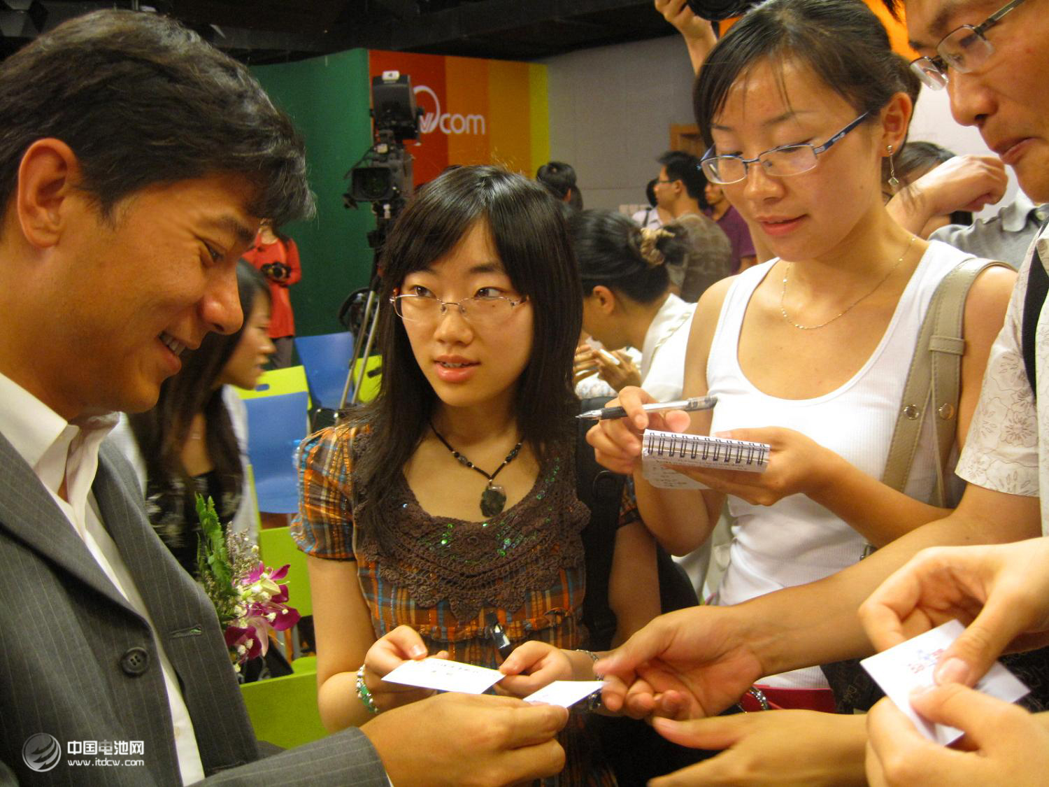 百度CEO李彥宏：通過創(chuàng)業(yè)掙錢是最苦的一條路