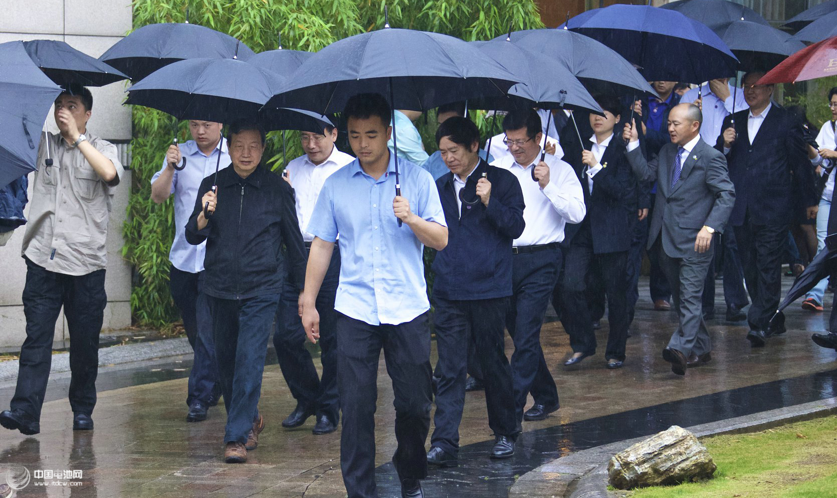 馬凱副總理江蘇常州調研：新能源車充電設施適度超前