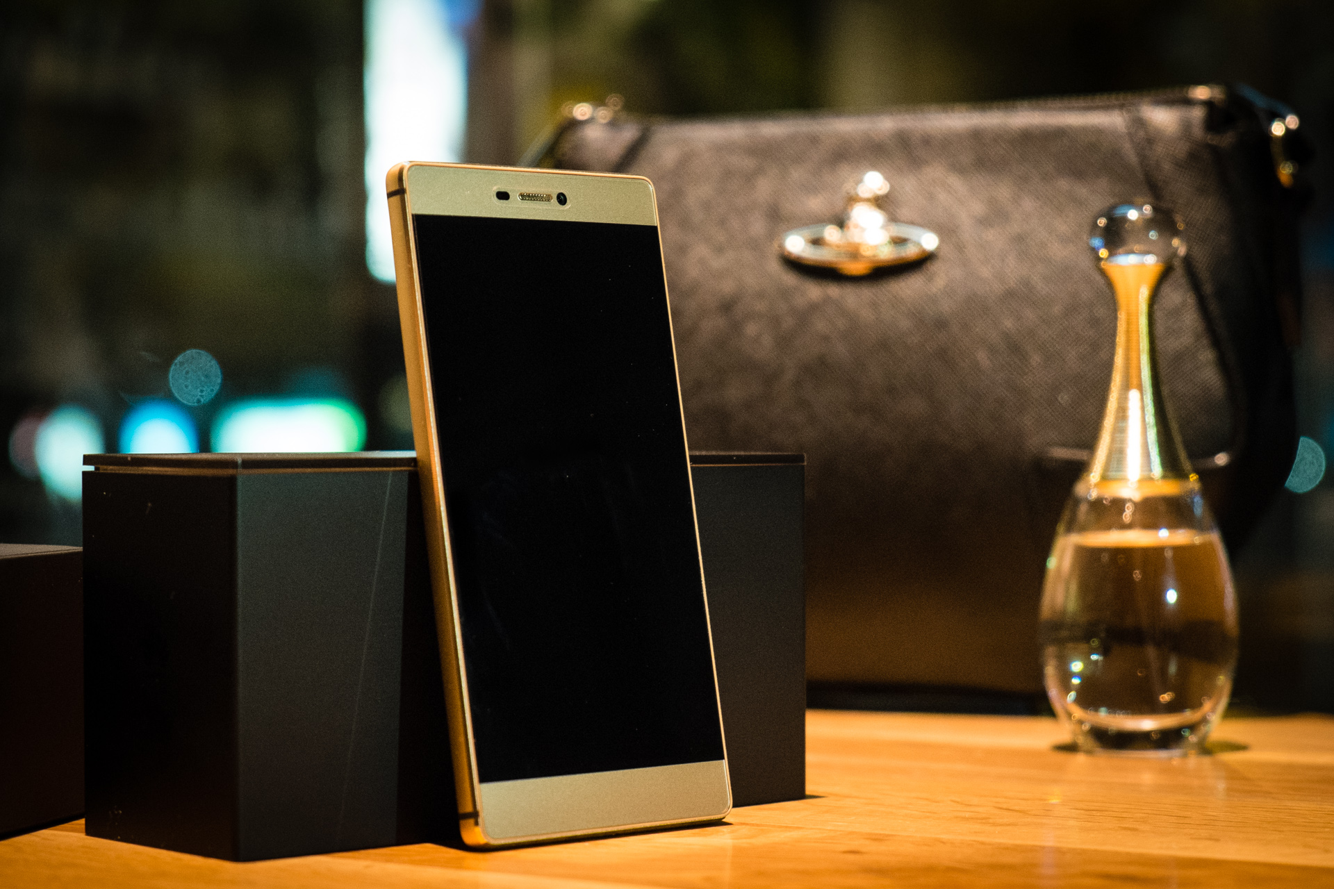 華為P8 智能手機