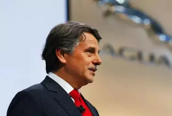 捷豹路虎CEO放話:我們不玩電動(dòng)車因?yàn)殡姵靥玪ow 捷豹路虎CEO放話:我們不玩電動(dòng)車因?yàn)殡姵靥玪ow