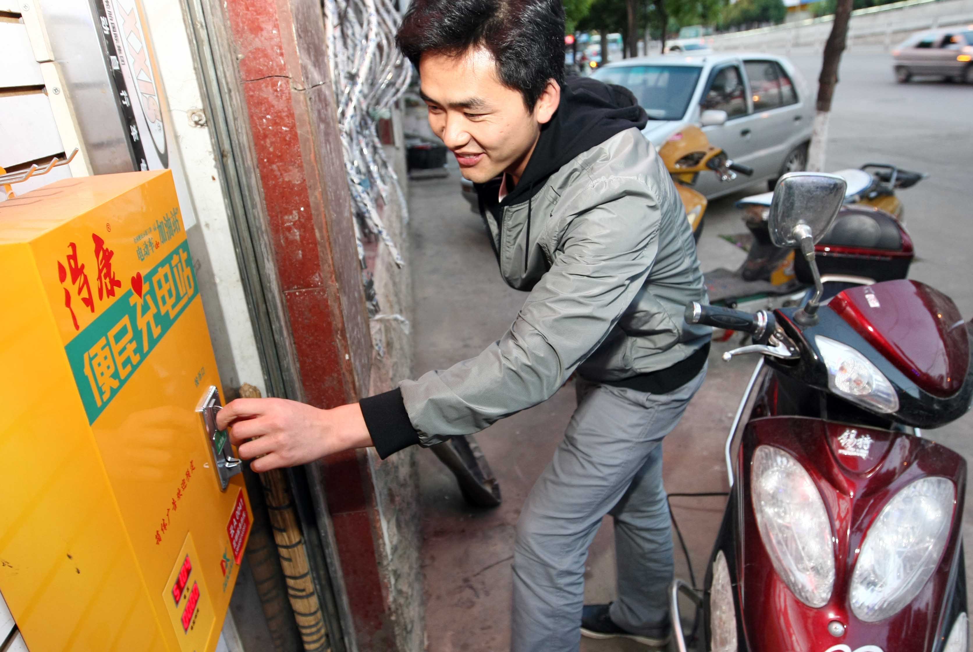 鋰電池電動(dòng)車不宜快充  鉛酸電池也需少用快充