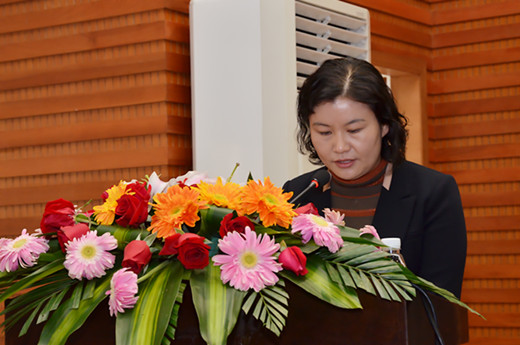 A股暴跌不止 中國女首富周群飛身家蒸發(fā)424億 A股暴跌不止 中國女首富周群飛身家蒸發(fā)424億