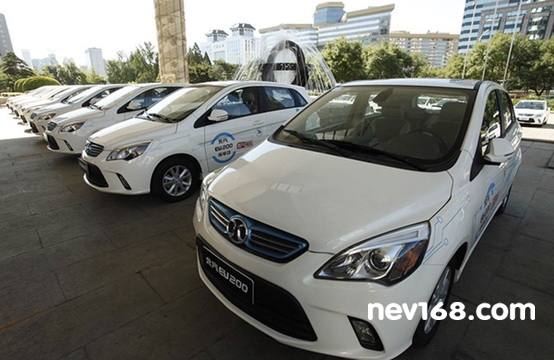 “互聯網+”助推新能源車租賃 前期投入大如何盈利？