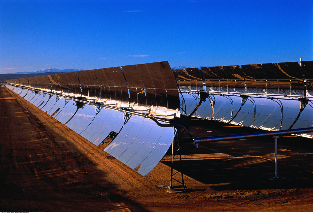 美研究人員開發光版“介電體天線” 為高效率太陽能電池服務