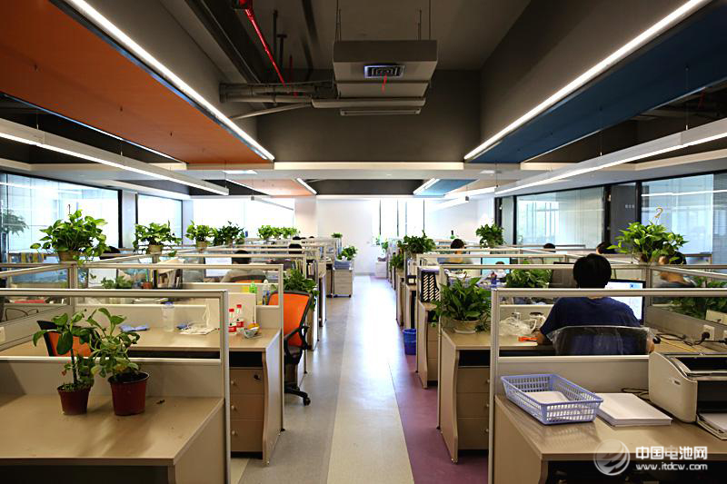 南都電源總部順利搬遷 容納300多名員工辦公 南都電源總部順利搬遷 容納300多名員工辦公