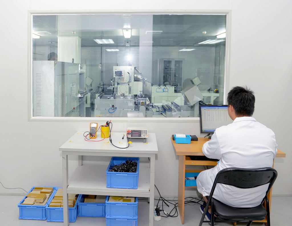 含硅鋰電池在南京試生產 能量密度達700WH/L 含硅鋰電池在南京試生產 能量密度達700WH/L