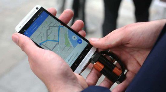 簡易移動電源:兩節5號電池就能給手機供電 簡易移動電源:兩節5號電池就能給手機供電