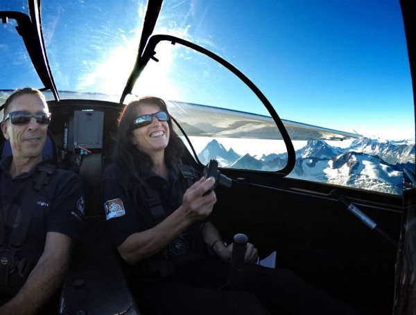 全球首架雙座可乘用太陽能飛機 雙向飛越阿爾卑斯山脈 全球首架雙座可乘用太陽能飛機 雙向飛越阿爾卑斯山脈