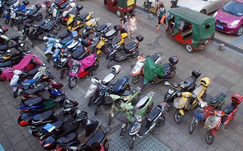 海口電動車機(jī)動車違反"八不準(zhǔn)""三不準(zhǔn)"將罰款 海口電動車機(jī)動車違反"八不準(zhǔn)""三不準(zhǔn)"將罰款