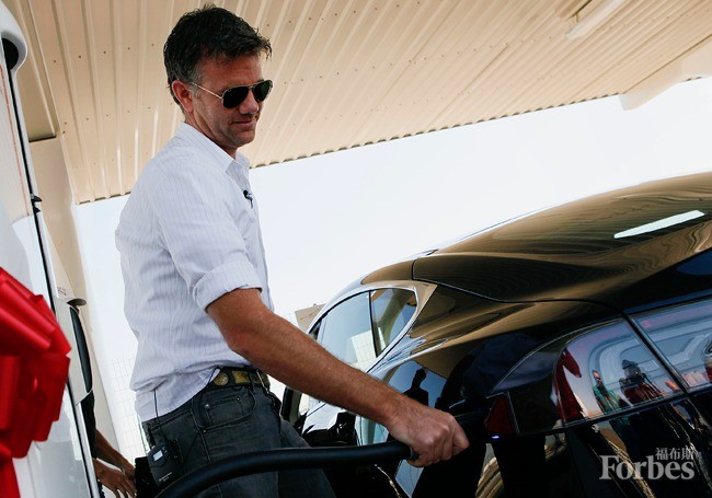 特斯拉何以問鼎“福布斯全球最具創新力企業榜”榜首？秘訣：敢為天下先