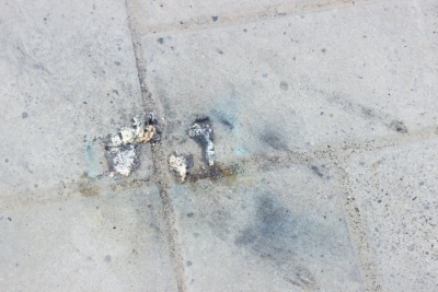 遙控飛機疑因信號被屏蔽 飛行途中電池墜地爆炸 遙控飛機疑因信號被屏蔽 飛行途中電池墜地爆炸