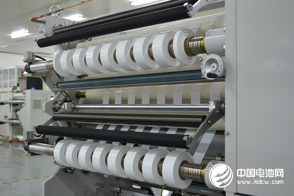 鋰電池隔膜行業(yè)價(jià)格激戰(zhàn) 高端化是唯一出路 鋰電池隔膜行業(yè)價(jià)格激戰(zhàn) 高端化是唯一出路