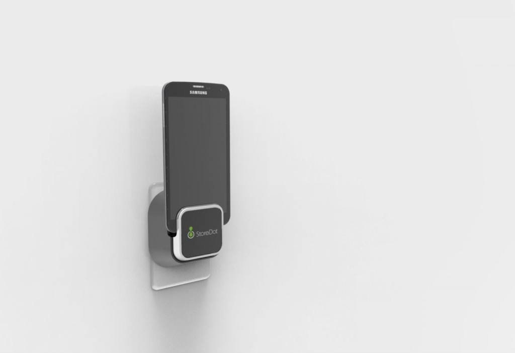 由初創(chuàng)公司StoreDot研發(fā)，供手機(jī)使用的快速充電電池。這類電池有一天可能會被應(yīng)用于電動汽車