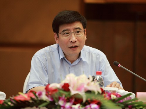 招商證券:新能源汽車8月數(shù)據(jù)及苗圩專訪點評 招商證券:新能源汽車8月數(shù)據(jù)及苗圩專訪點評