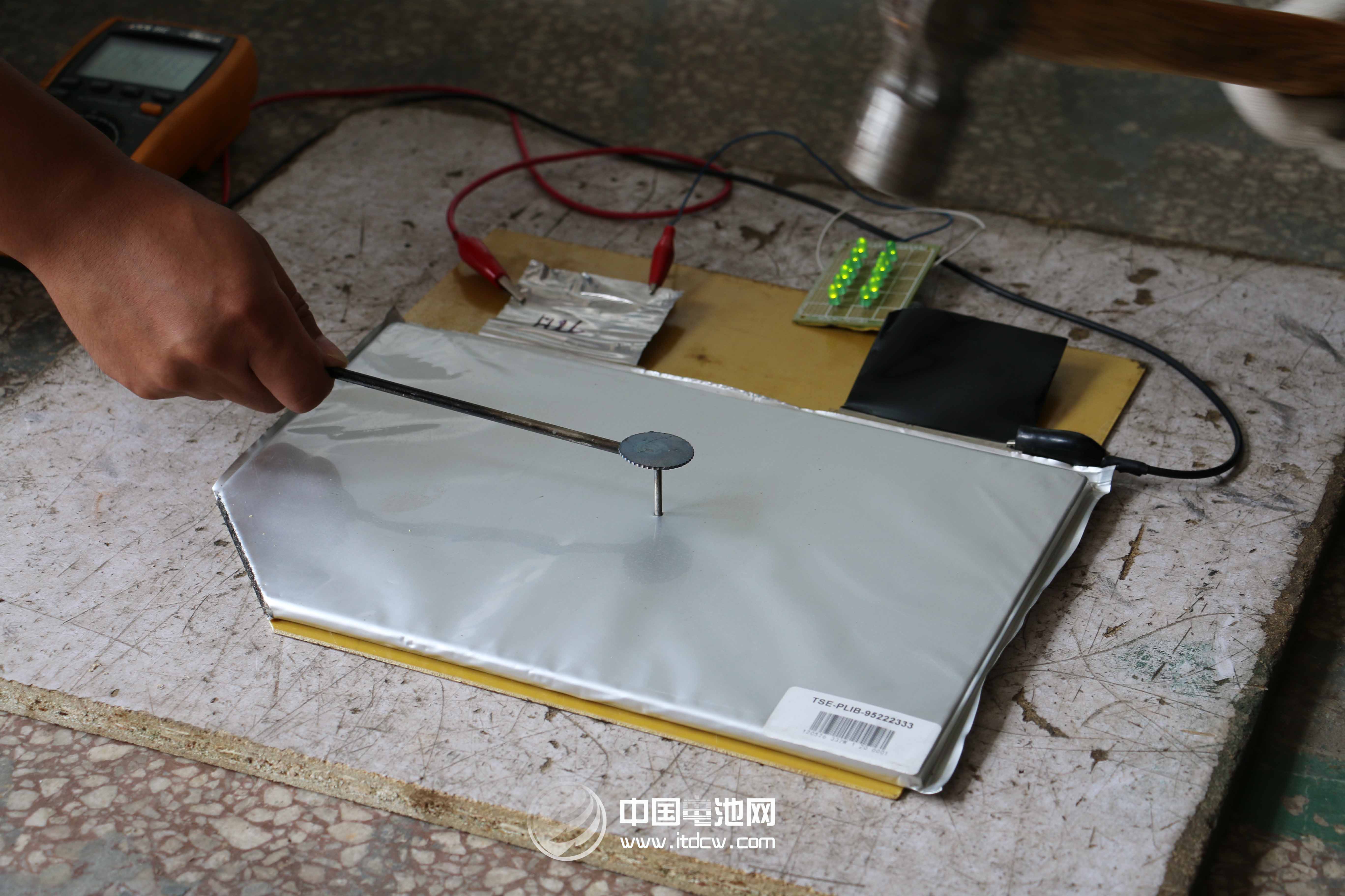 車企業績增長靠新能源 鋰電池全球新增投資近八成在中國 車企業績增長靠新能源 鋰電池全球新增投資近八成在中國