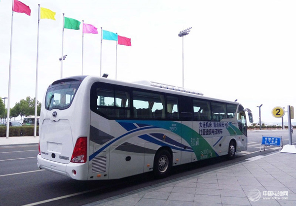 與達(dá)沃斯同行  比亞迪C9純電動客車展中國制造雄姿