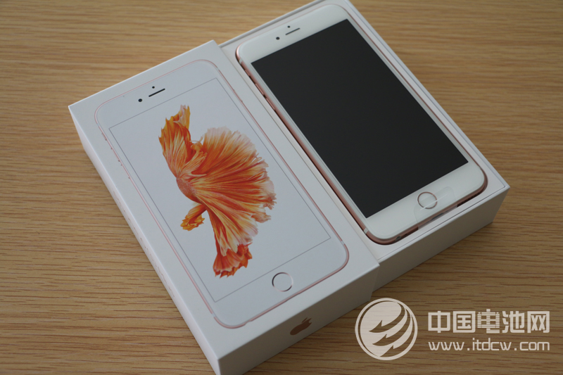 iPhone 6s開賣 玫瑰金搶手 黃牛難覓蹤跡