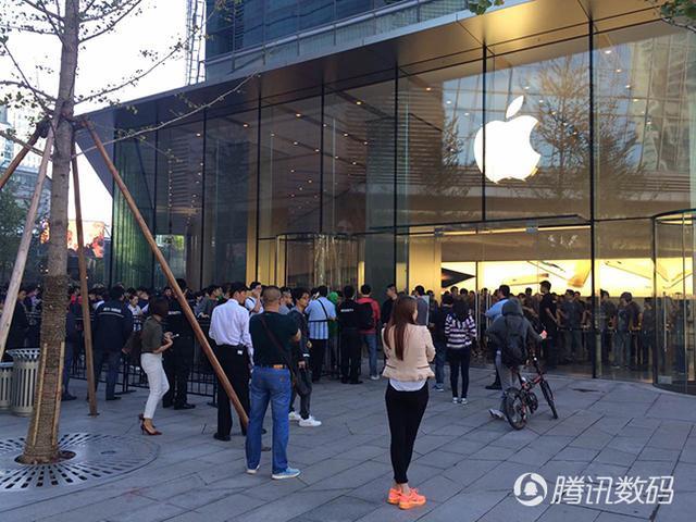 iPhone 6s開賣 玫瑰金搶手 黃牛難覓蹤跡