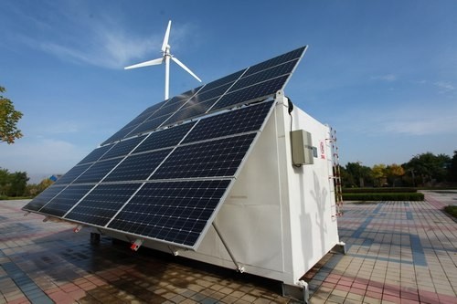 棄光問題日益嚴重 光伏電站搶裝潮或引發“有電無市” 