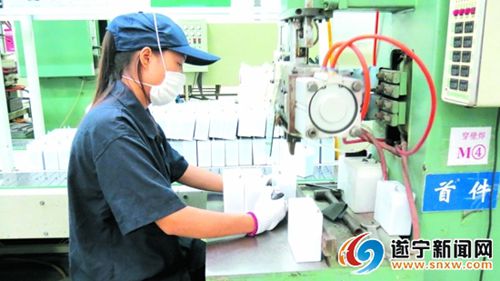 “遂寧造”鉛酸蓄電池出口沙特 四川力揚(yáng)年產(chǎn)值2.6億 “遂寧造”鉛酸蓄電池出口沙特 四川力揚(yáng)年產(chǎn)值2.6億